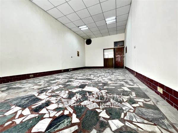 臨路4大房傳統國小旁美透天