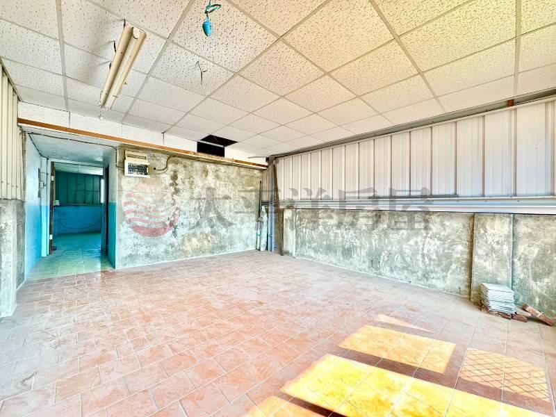 沙鹿家樂福巷內臨路透天 照片12