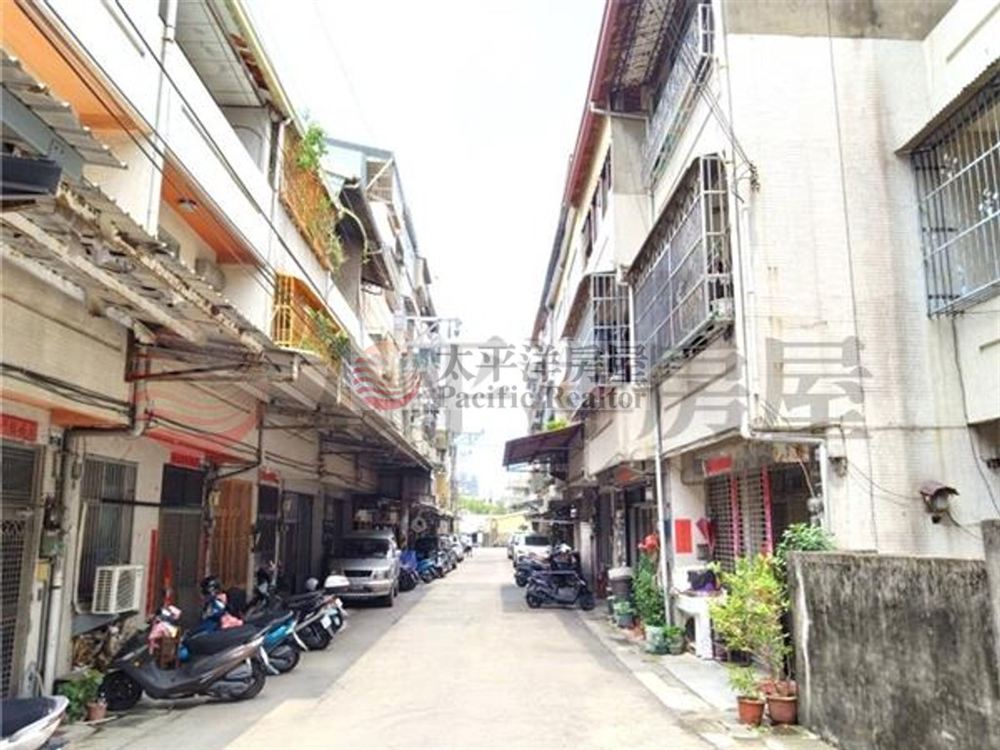 沙鹿市中心雙併宅 照片2