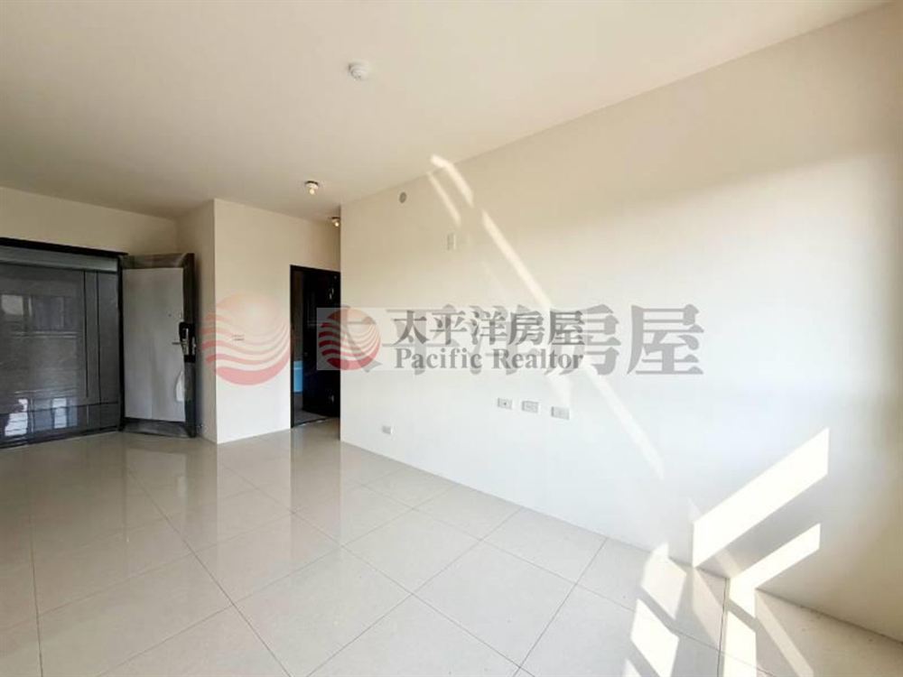沙鹿市中心機能美2房平車 照片4