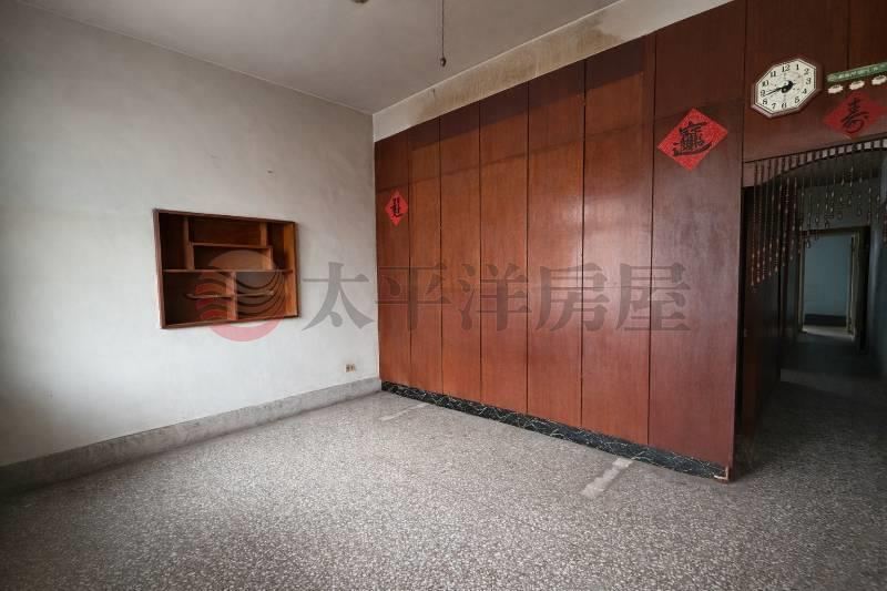 秒殺家樂福大地坪透天 照片10