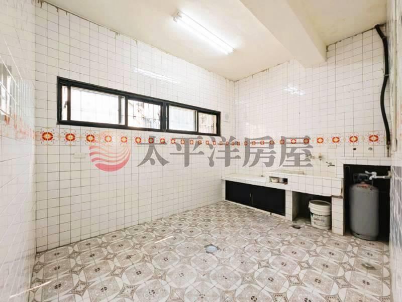 近文光國小傳統五房透天 照片4